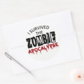 Ik overleefde de Zombie Apocalyps Ronde Sticker (Envelop)