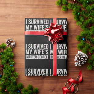 Ik overleefde het afstuderen van mijn vrouw met ee cadeaupapier