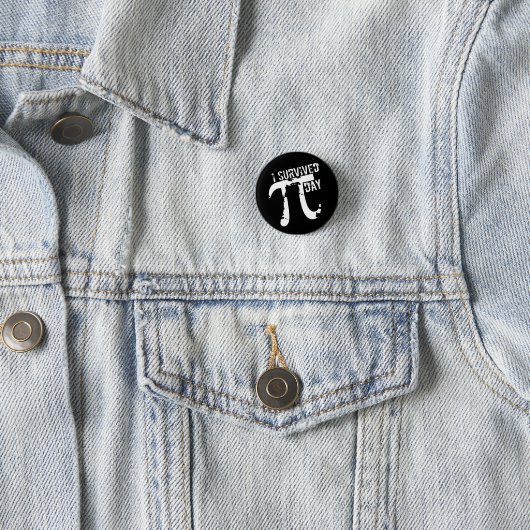 Ik overlevende Pi Dag - Funny Pi Symbol Button (In situ)
