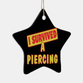 IK OVERVIESDE EEN PIERCING KERAMISCH ORNAMENT (Rechts)