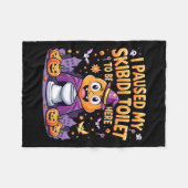 Ik pauzeerde mijn skibidi toilet om hier grappig t fleece deken (Voorkant (Horizontaal))