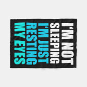 Ik slaap niet, ik ruik gewoon mijn ogen. fleece deken (Voorkant (Horizontaal))