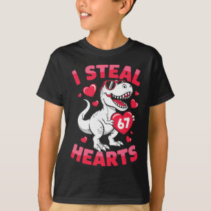 Ik steel 67 harten Grappige 67 Valentijnsdag Dinos T-shirt