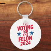Ik stem voor de veroordeelde misdadiger Pro Trump Sleutelhanger (Voorkant)