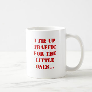 Ik stropdas het verkeer op voor de kleine... koffiemok