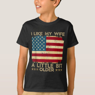 Ik vind mijn vrouw een beetje ouder leuk Grappige  T-shirt