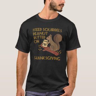 Ik voer eekhoorntjes pindaknoter op het T-shirt va