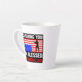 Ik wens u een gezegend gedenkteken dag-62237 latte mok (Linkerhoek)