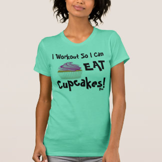 Ik werk zodat ik cupcakes kan eten. t-shirt
