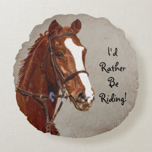 Ik zou liever een paardenrennen zijn. rond kussen