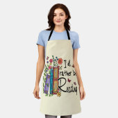 Ik zou liever lezen schort (Gedragen)