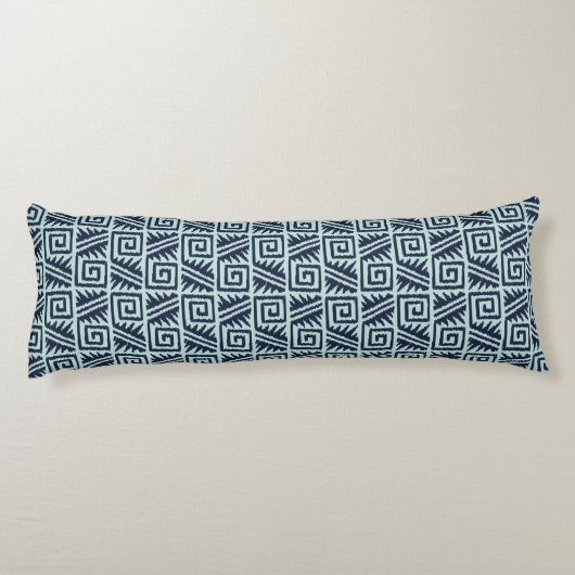 Ikat Aztec Pattern - Indigo and Light Blue Lichaamskussen (Achterkant)