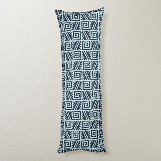 Ikat Aztec Pattern - Indigo and Light Blue Lichaamskussen (Achterkant (Verticaal))