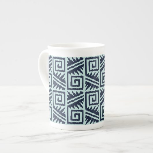Ikat Aztec Pattern - Indigo and Light Blue Porselein Kop (Voorkant links)