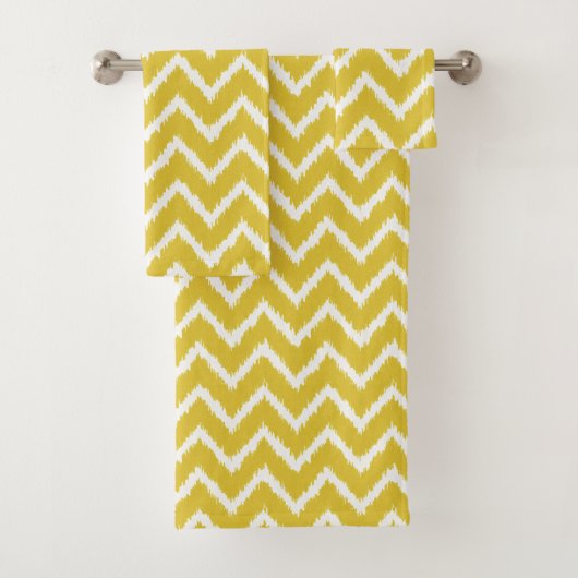 Ikat Chevron Pattern - Mosterdgeel en wit Bad Handdoek (Insitu)