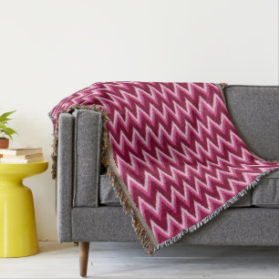 Ikat Chevron Stripes - Burqundy, Roos en roze Deken