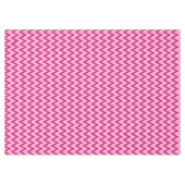 Ikat Chevron Stripes - Fuchsia and Bleek roze Tafelkleed (Voorkant (Horizontaal))