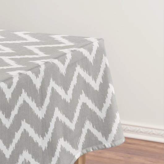 Ikat Chevrons - Zilver grijs en wit Tafelkleed (Voorbeeld)