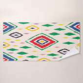 Ikat geometric folklore ornament with diamonds. Tr (Serviette de bain)