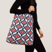 Ikat Pattern - Donkerrood, zwart en wit Crossbody Tas (Dichtbij)