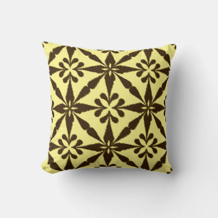 Ikat Star Pattern - Bruin en Geel Kussen