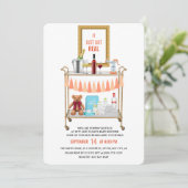 Il A Juste Une Véritable Invitation De Baby shower (Debout devant)