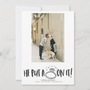 Il a mis un anneau à son doigt Photo Carte d'invit