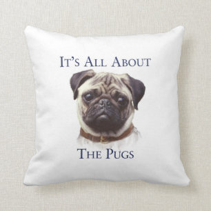 Il est tout au sujet du coussin de carlins