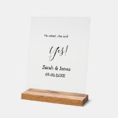 Il lui a demandé de dire oui fiançailles simple mi (Angle)