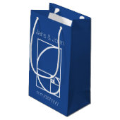 Il s'ajoute dans le sac cadeau bleu (Dos Angle)