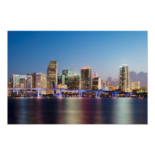 Illuminated skyline of downtown Miami at dusk Perfect Poster (Voorkant)