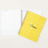 Illuminer Batik Jaune Élégant Nom du monogramme (Devant avec enveloppe)