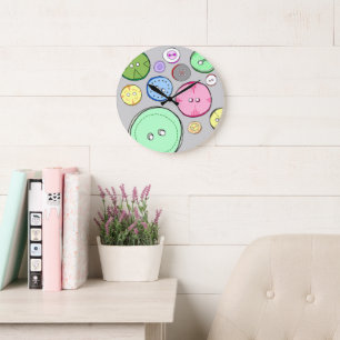 Illustratie met leuke pastel knoppen grote klok