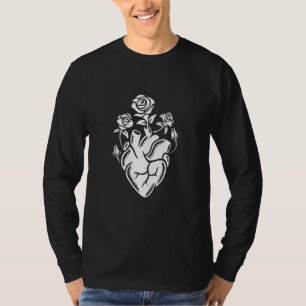 Illustratie van bloem- en hartstilstand voor bloem t-shirt