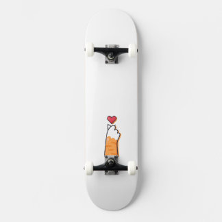 Illustratie van een schattige kat skateboard