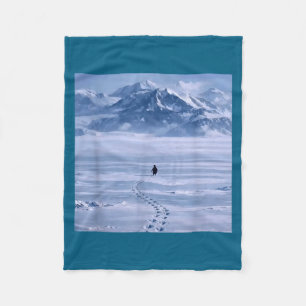 Illustratie van eenzame pinguïn die naar berg loop fleece deken