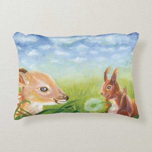 Illustratie van Fawn and Squirrel Spring Meadow Accent Kussen (Voorkant)