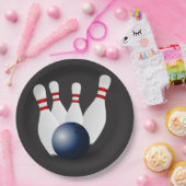 Illustreerde balkkom en spelden papieren bordje (Feest)