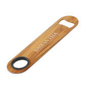 Image de logo en bois de teck avec texte blanc (Devant angulaire)