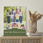 Imitation Canevas Collage de photos moderne 4 vert avec typographie<br><div class="desc">Concevez votre propre photo collage de toile avec quatre de vos photos de famille préférées ou des photos de vos enfants, animaux de compagnie etc. Ce design multi-images est automatiquement créé lorsque vous ajoutez vos images et a une photo principale, légèrement chevauchée avec 3 photos plus petites. Le texte dit...</div>