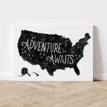 Imitation Canevas Décor d'Adventure<br><div class="desc">This hand-lettered watercolor "Adventure Awaits" US map is perfect for little explorers and big explorers alike ! The map is a great finishing touch for adventure,  outdoors,  or travel themed rooms.</div>