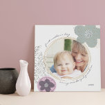 Imitation Canevas Grand-mère Première mère Fête Photo Pop Art Flower<br><div class="desc">Personnalisez-vous pour n'importe quelle occasion avec l'une de vos photos préférées et votre choix de libellé - parfait pour un premier jour de mère, anniversaire etc. Ce design moderne présente des fleurs pop art abstraites en marimekko / orla kiely style, des plaques de peinture et une typographie manuscrite décontractée. Il...</div>
