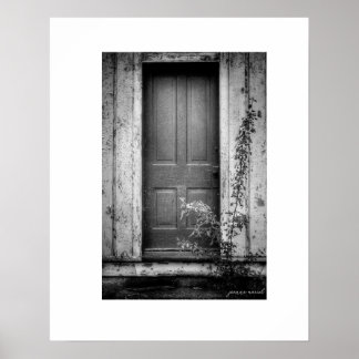 Impression de poster de porte de bâtiment abandonn