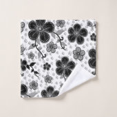 Impression florale noire et blanche (Gant de toilette)