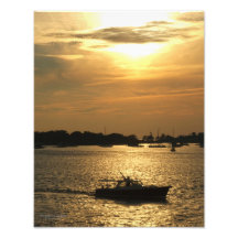 Bateau de port Scène tard le soir Soleil derrière 