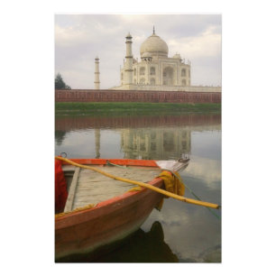 Impression Photo Canot dans l'eau avec le Taj Mahal, Agra, Inde