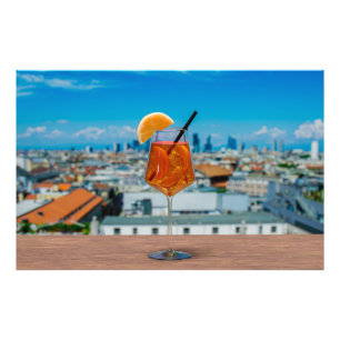 Impression Photo Cocktail Spritz sur une table avec vue sur Milan