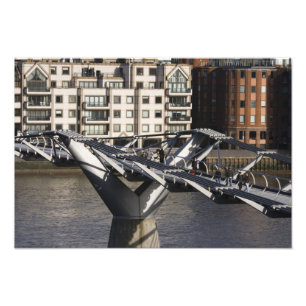 Impression Photo Europe,ANGLETERRE, Londres : Vue du Millenium