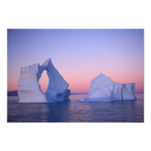 Impression Photo Groenland, Iceberg au coucher du soleil.