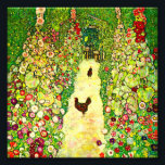 Impression Photo Gustav Klimt Garden with Chickens<br><div class="desc">Impression photo représentant la peinture à l’huile de Gustav Klimt Jardin aux coqs (1917). Deux poulets bruns se dressent sur un chemin de jardin. De belles fleurs roses,  rouges et blanches fleurissent le long du chemin. Un grand cadeau pour les amateurs d'art Art Nouveau et autrichien.</div>